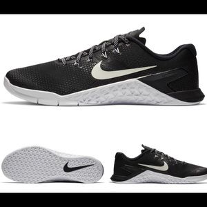 Nike Women’s Metcon 4